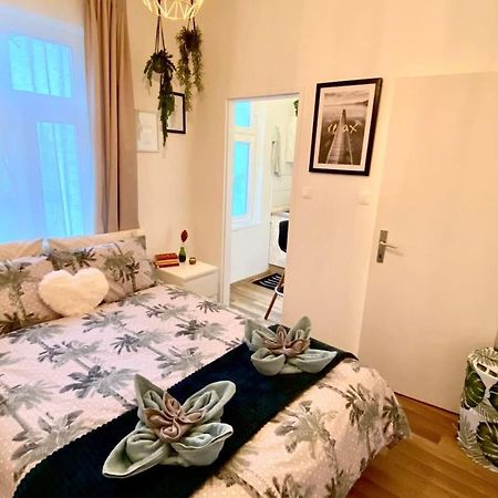 Amazonian Jungle Apartment In Vienna Esterno foto