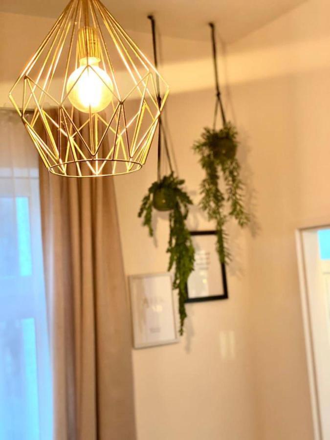 Amazonian Jungle Apartment In Vienna Esterno foto