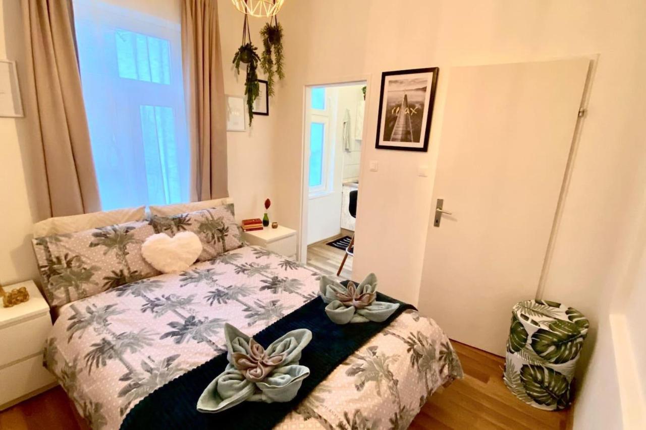 Amazonian Jungle Apartment In Vienna Esterno foto